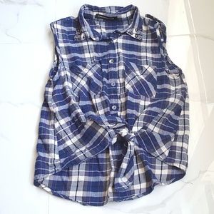 EUC Blue Plaid Tie up Crop Button up tank